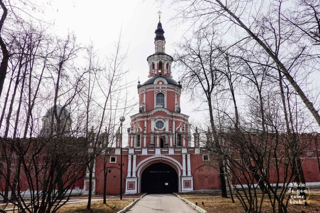 Entrance of the Donskoy monastery